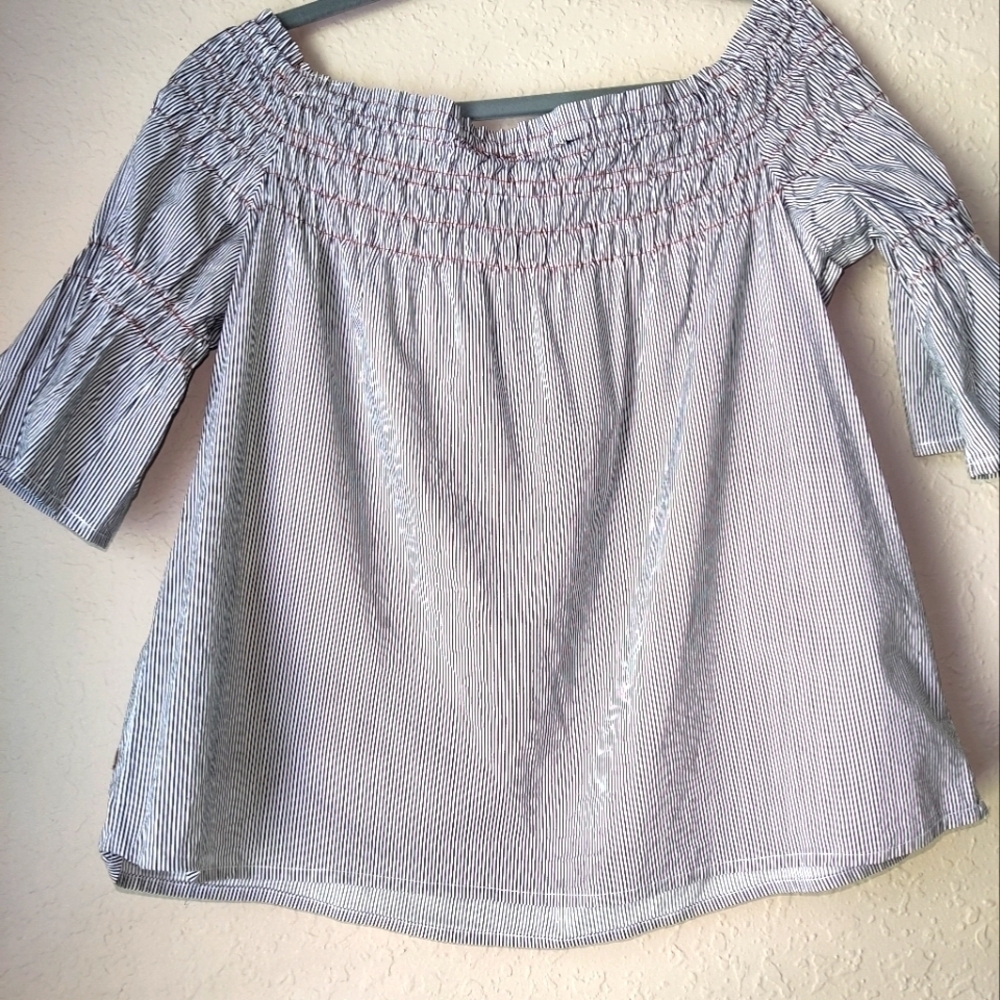 Sweet Wonderer Top, Floral Applique, Smocked Neck, Blue & White Stripe, L - Picture 2 of 7